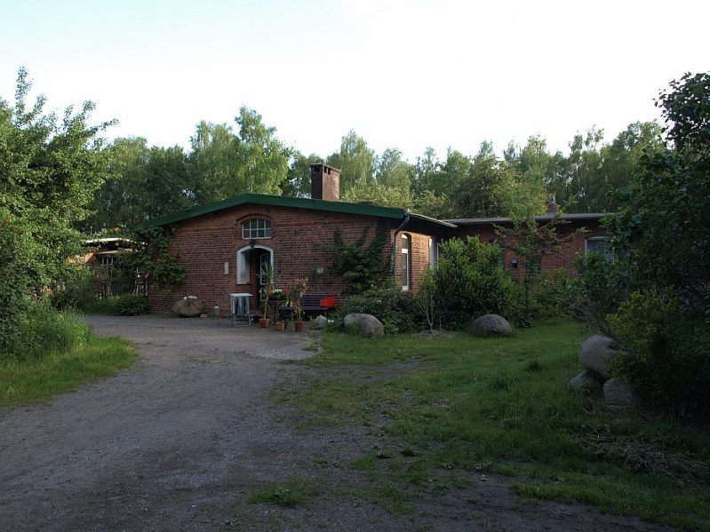 Datei:Eilvese Verwaltungshaus.jpg